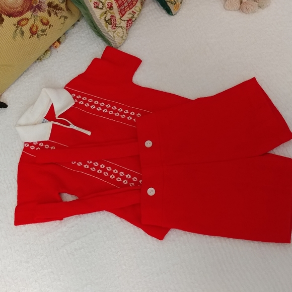 5/$20 SALE Red Creative Knits by Sternberg vintage suspenders 50s / 60s romper - Picture 5 of 13